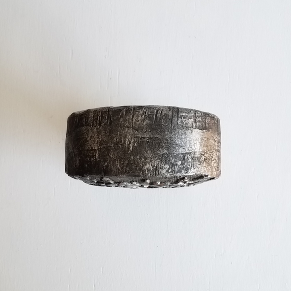 Day of the Dead Skull Mantel Décor - Picture 4 of 7